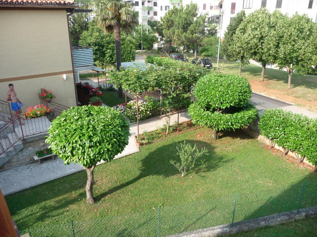 אומאג Apartments & Rooms Milka מראה חיצוני תמונה