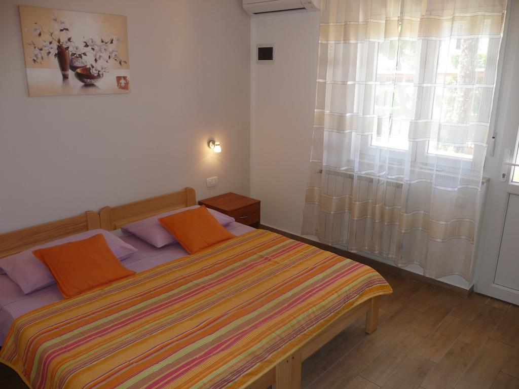 אומאג Apartments & Rooms Milka מראה חיצוני תמונה