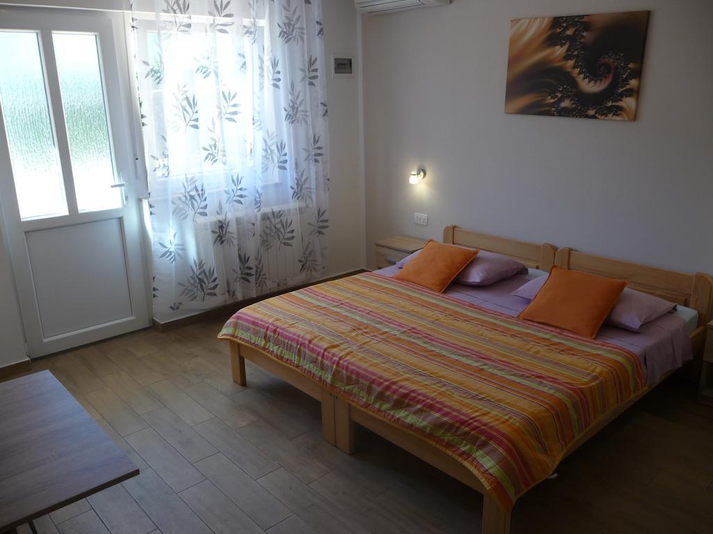 אומאג Apartments & Rooms Milka מראה חיצוני תמונה