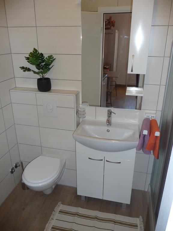 אומאג Apartments & Rooms Milka מראה חיצוני תמונה