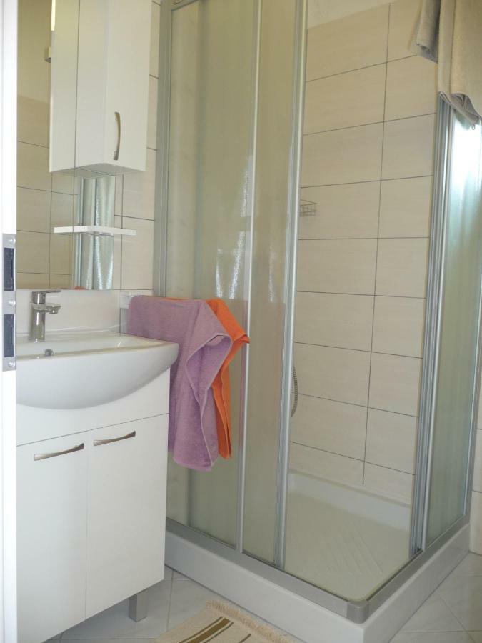 אומאג Apartments & Rooms Milka מראה חיצוני תמונה