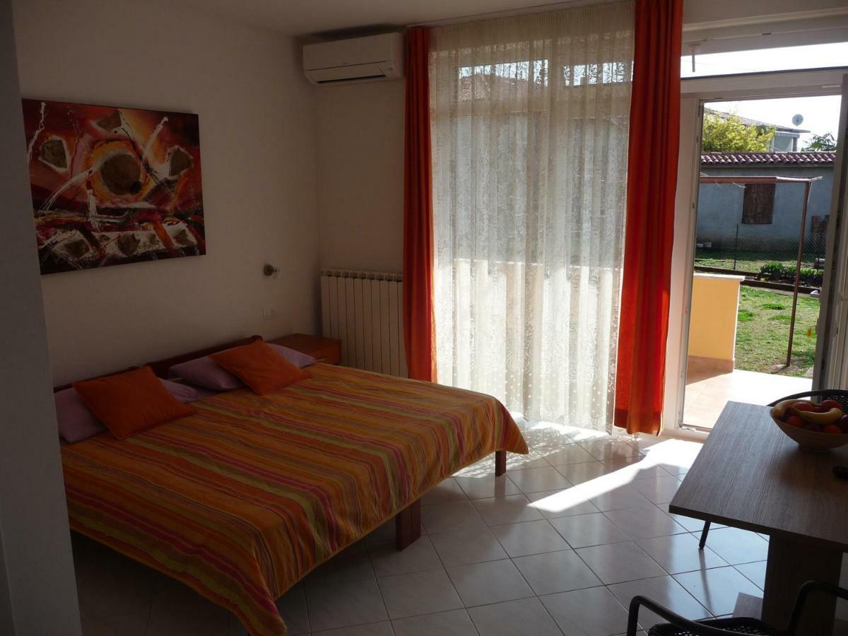 אומאג Apartments & Rooms Milka מראה חיצוני תמונה
