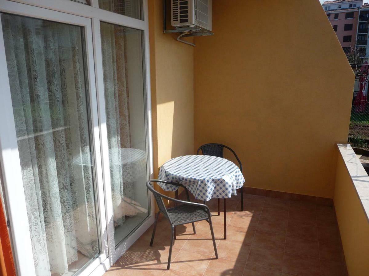 אומאג Apartments & Rooms Milka מראה חיצוני תמונה