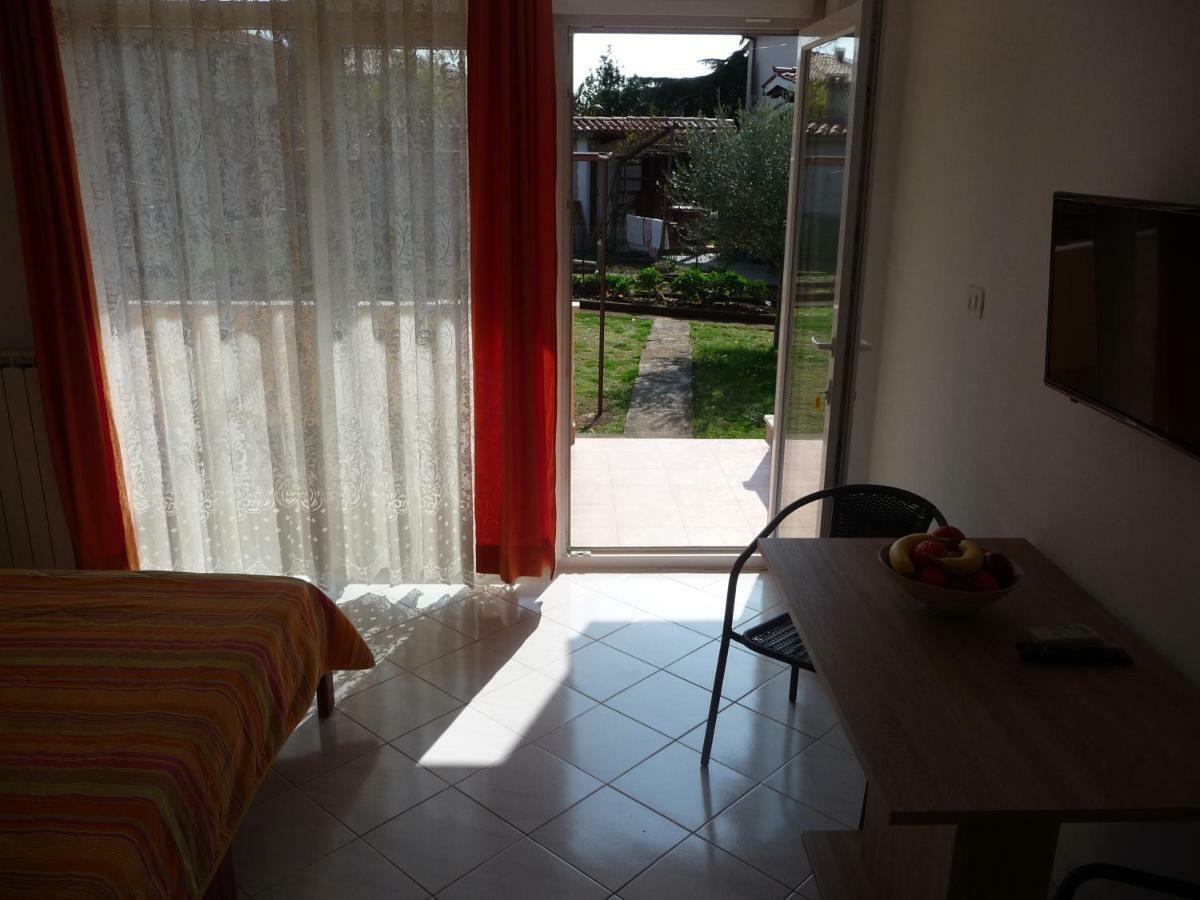 אומאג Apartments & Rooms Milka מראה חיצוני תמונה